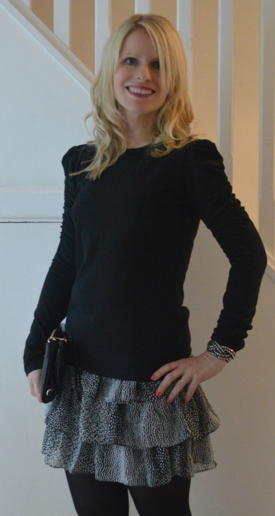 Ready to go out in skirt from H&M, top from Zara, clutch by Mulberry and cuff from H&M (last year)
