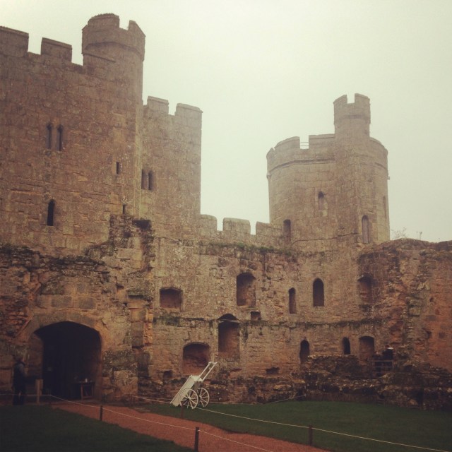 {Bodiam Castle viewed from the courtyard}